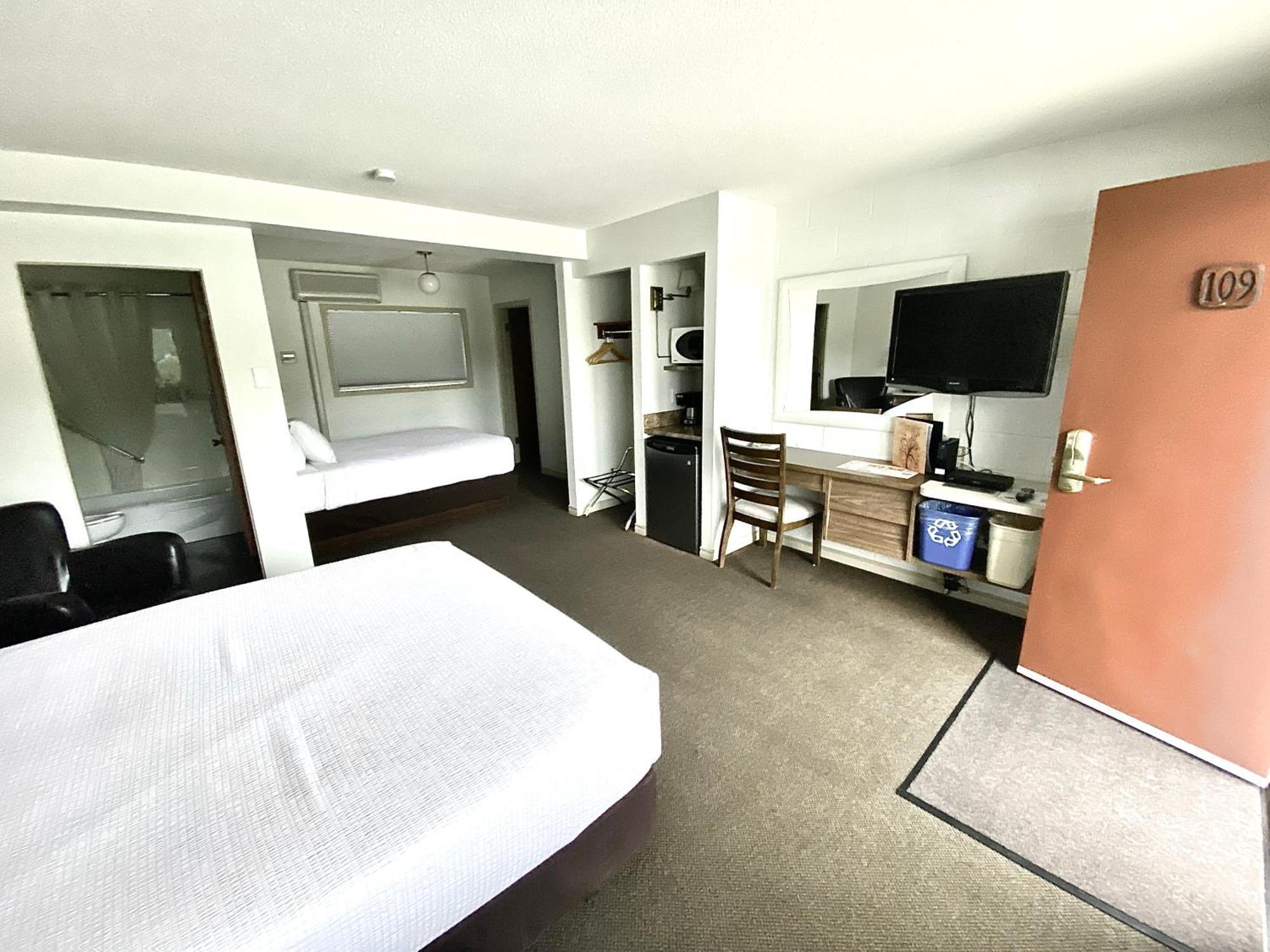 Arbutus Grove Motel パークスビル エクステリア 写真